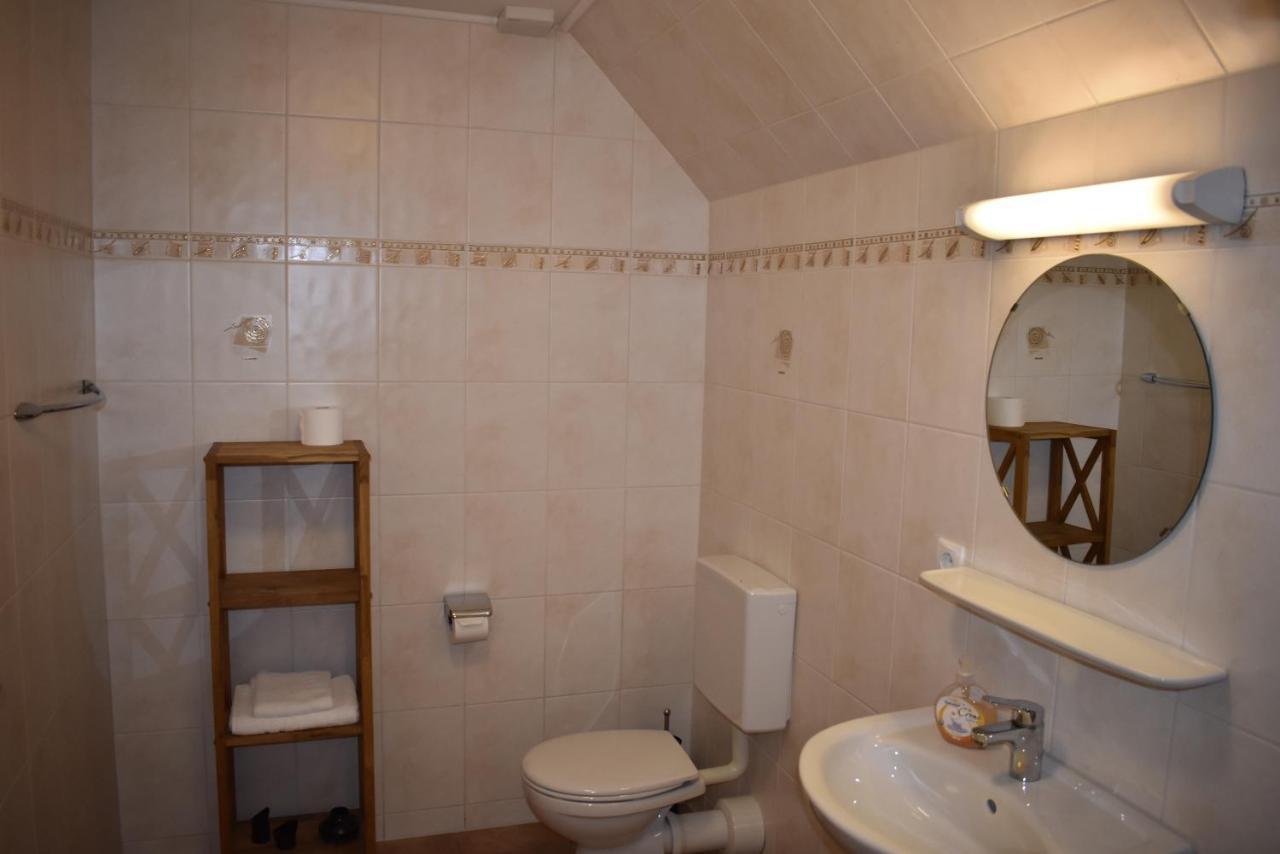 Pension Zur Schleuse Garni Am Elbe Luebeck - Kanal In Witzeeze Экстерьер фото
