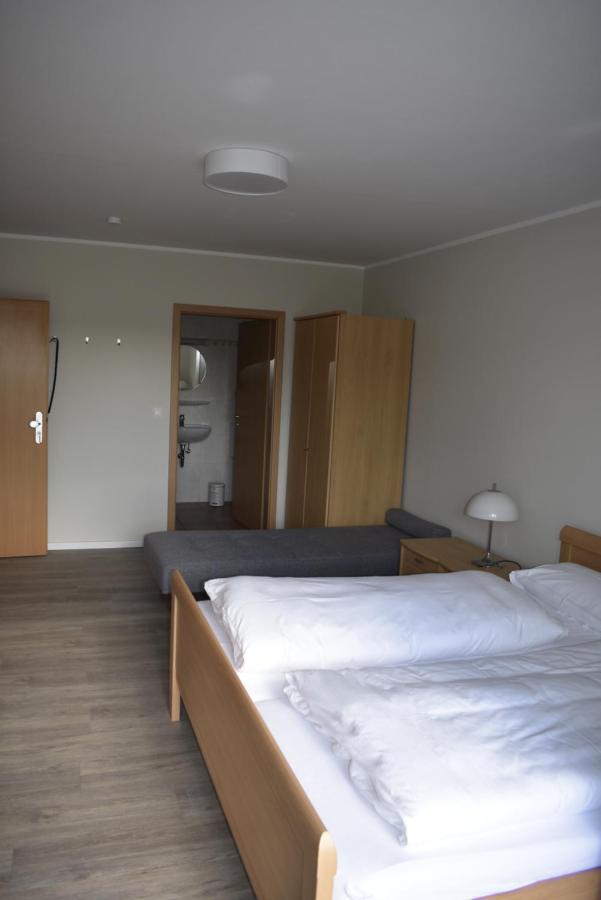 Pension Zur Schleuse Garni Am Elbe Luebeck - Kanal In Witzeeze Экстерьер фото