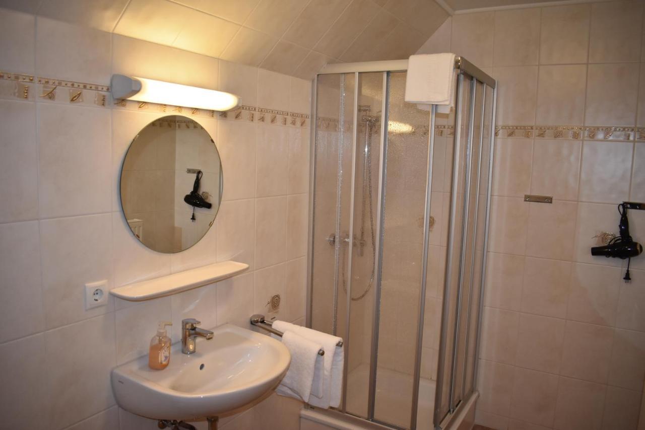 Pension Zur Schleuse Garni Am Elbe Luebeck - Kanal In Witzeeze Экстерьер фото