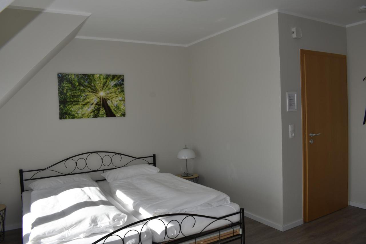 Pension Zur Schleuse Garni Am Elbe Luebeck - Kanal In Witzeeze Экстерьер фото